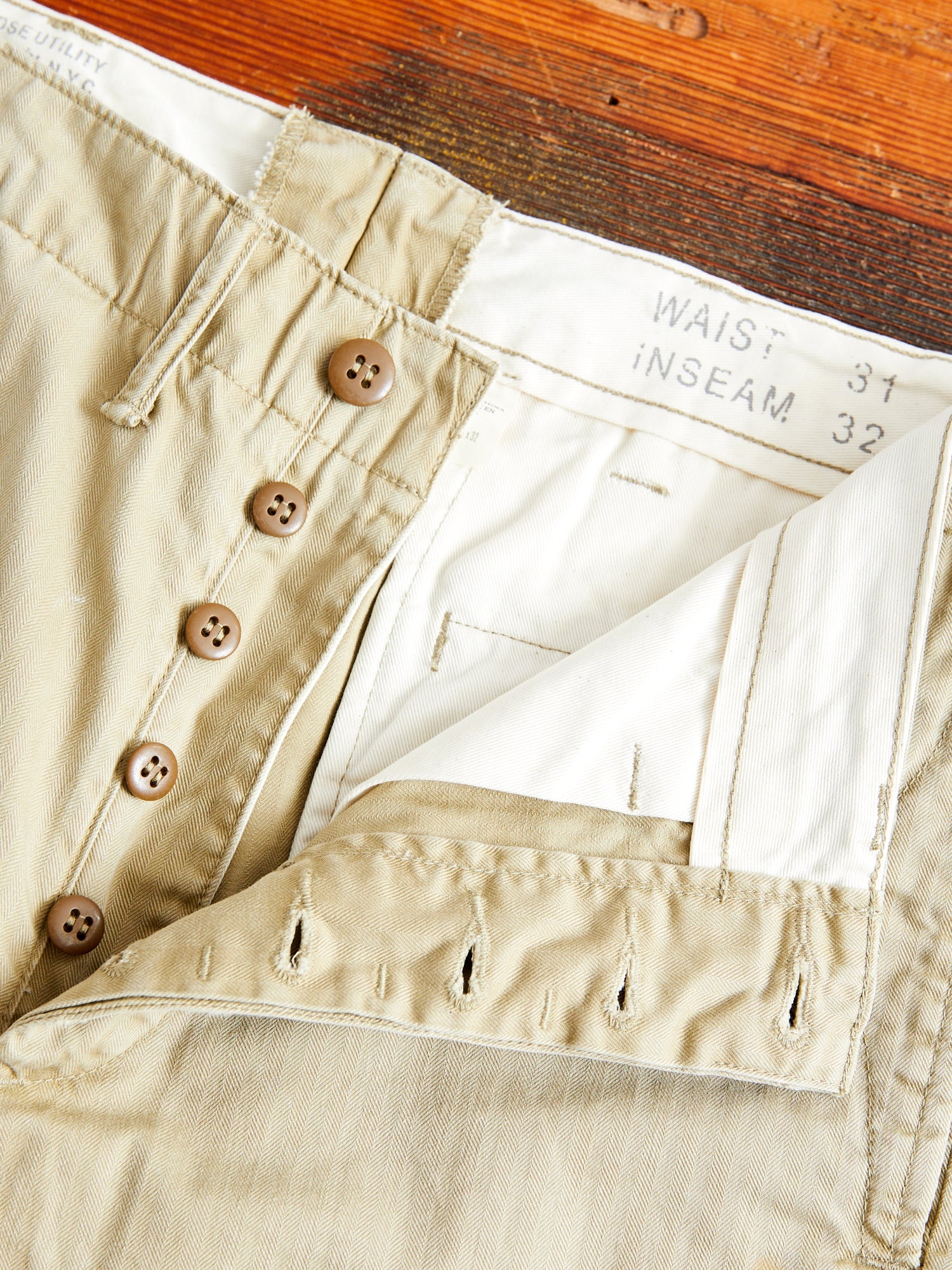 Officer Chino Pants in Vintage Khaki - 6