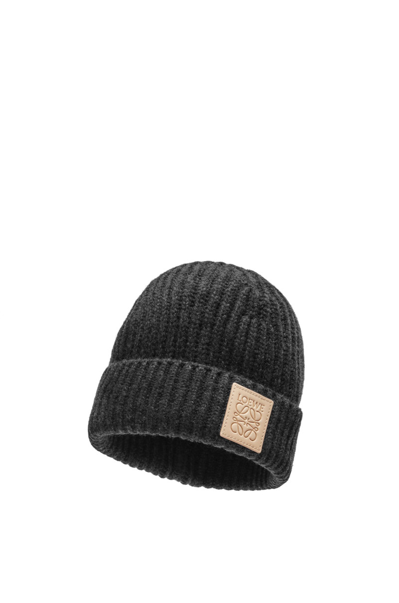 Loewe Beanie in cashmere outlook