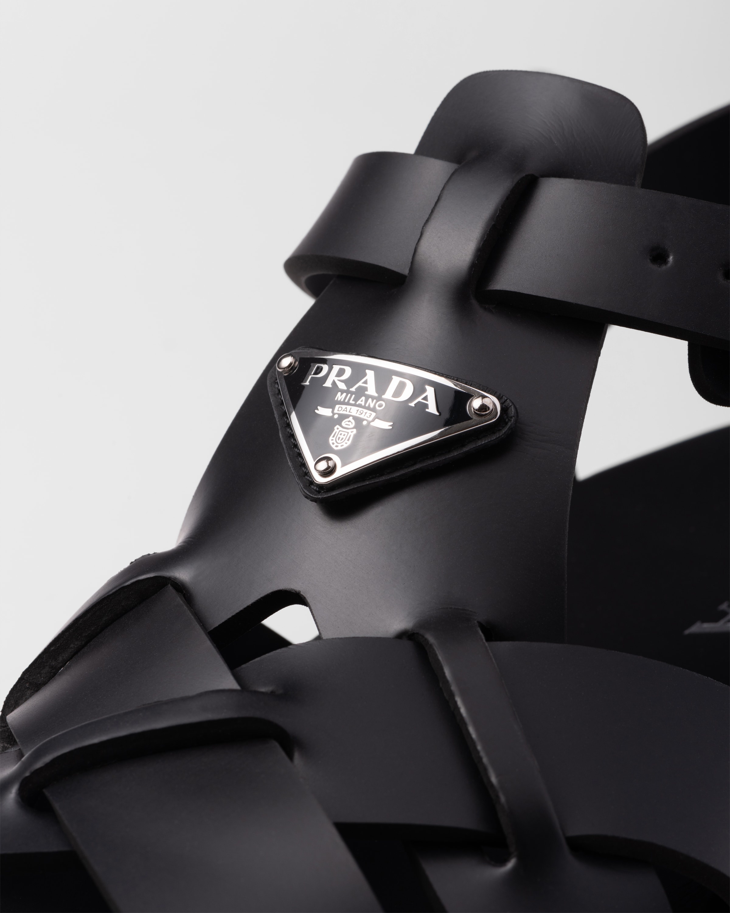 Crisscross rubber sandals - 5