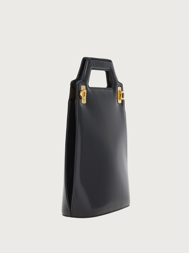 Wanda North-South top handle 4