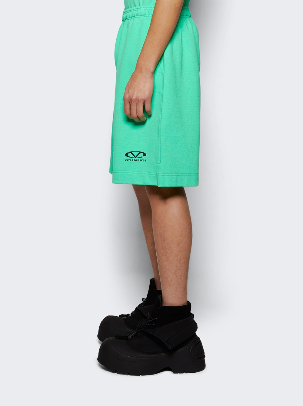 Oval Logo Shorts Neon Green - 4