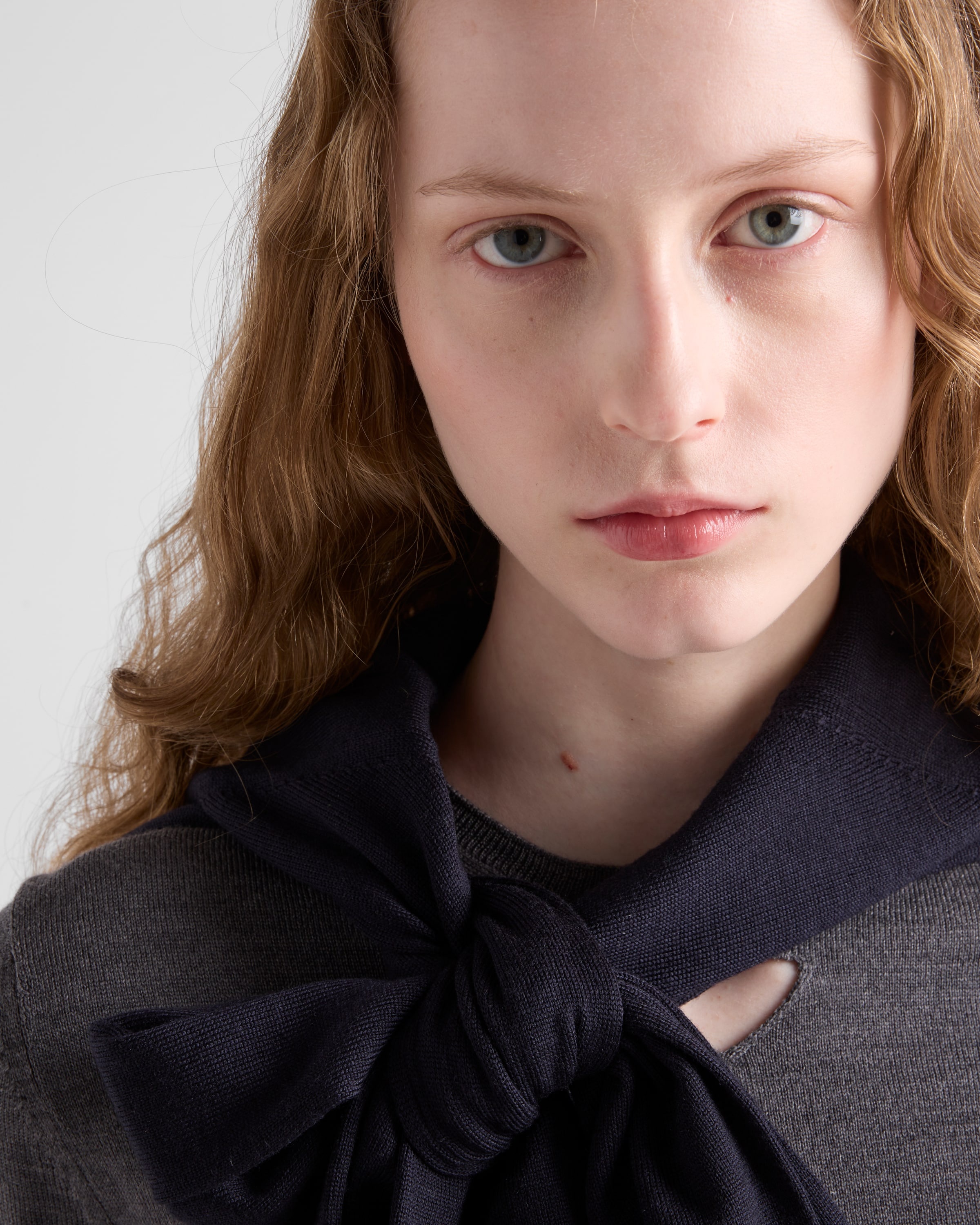 Wool V-neck sweater - 3