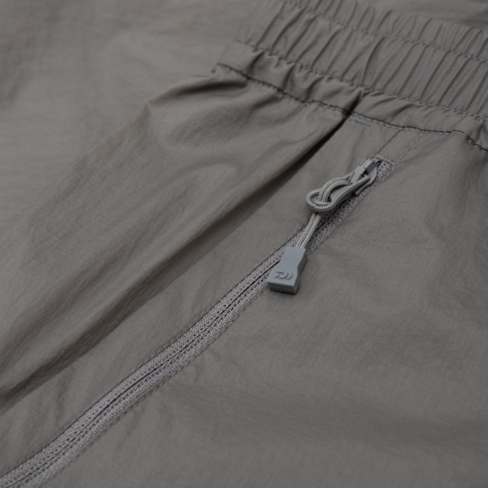 TECH WIND SHELL SHORTS - 3