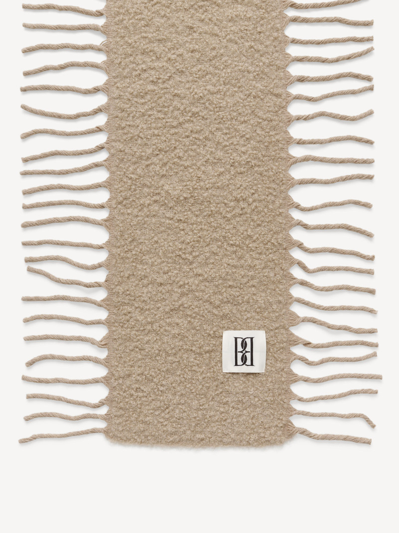 Fringly wool scarf 3