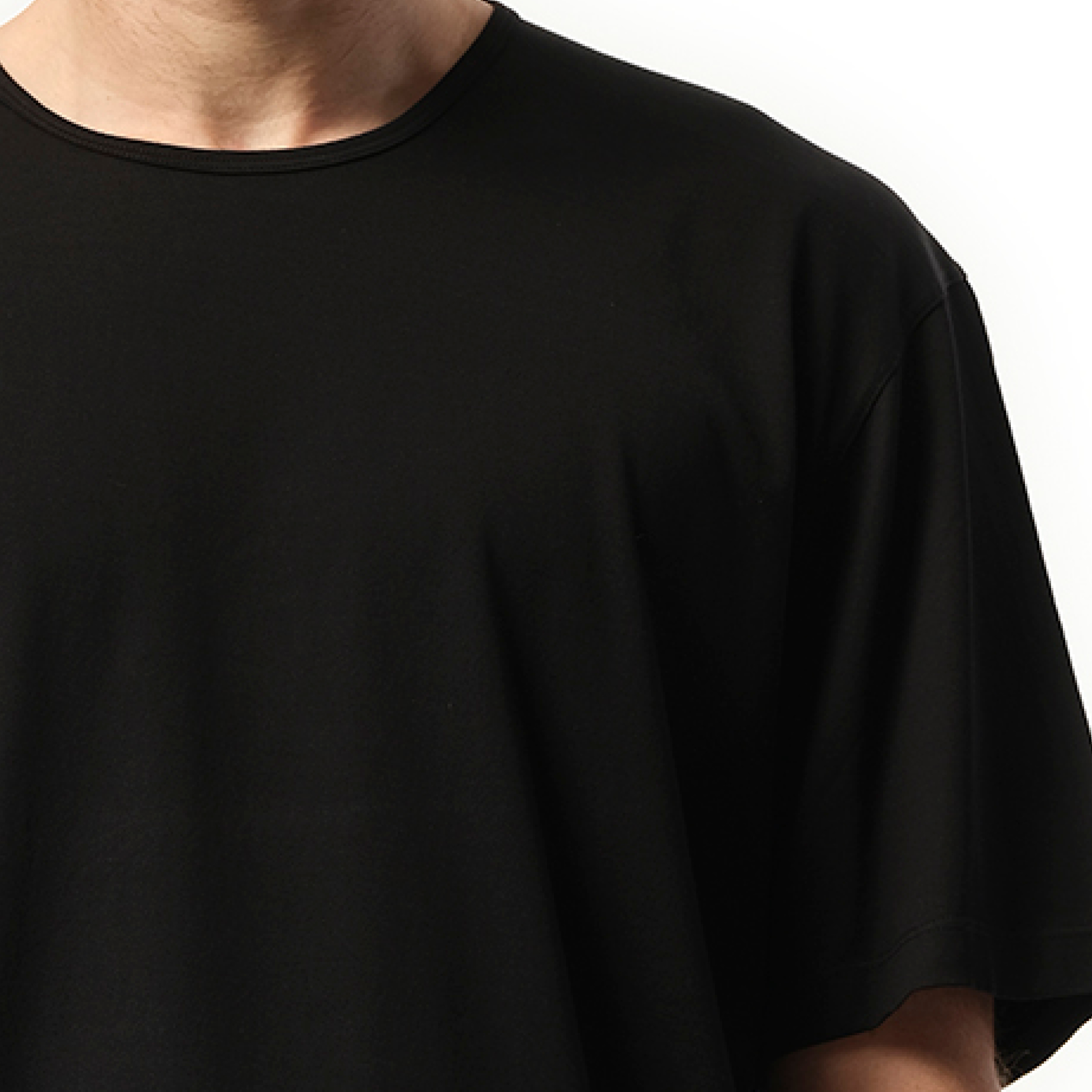 Relaxed T-Shirt in Black - 3