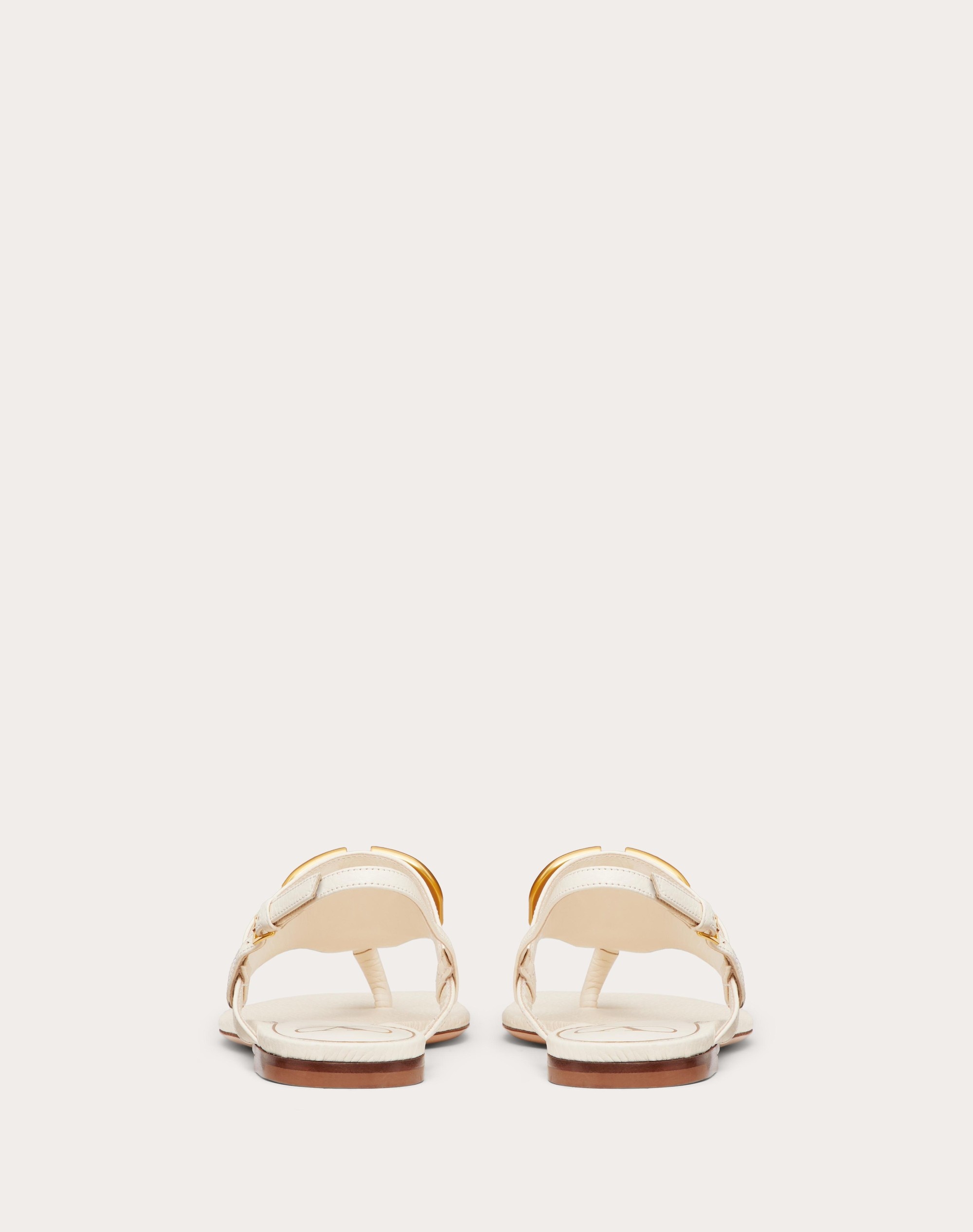VLOGO SIGNATURE FLAT THONG SANDAL IN GRAINY CALFSKIN - 3