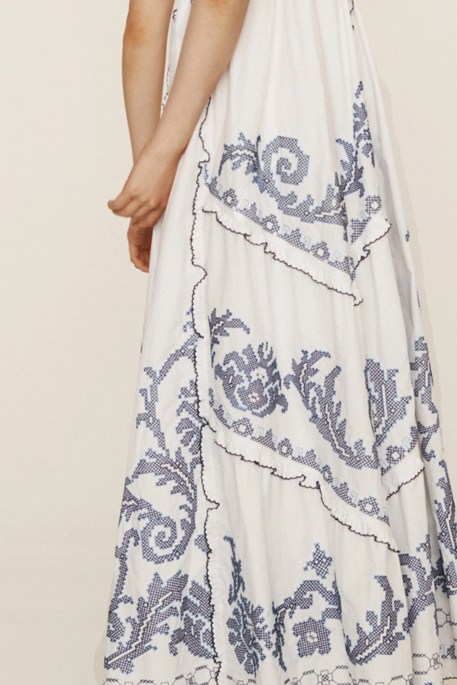 ALMAIS Hazel Smocked Embroidered Midi Dress - 4563D | REVERSIBLE