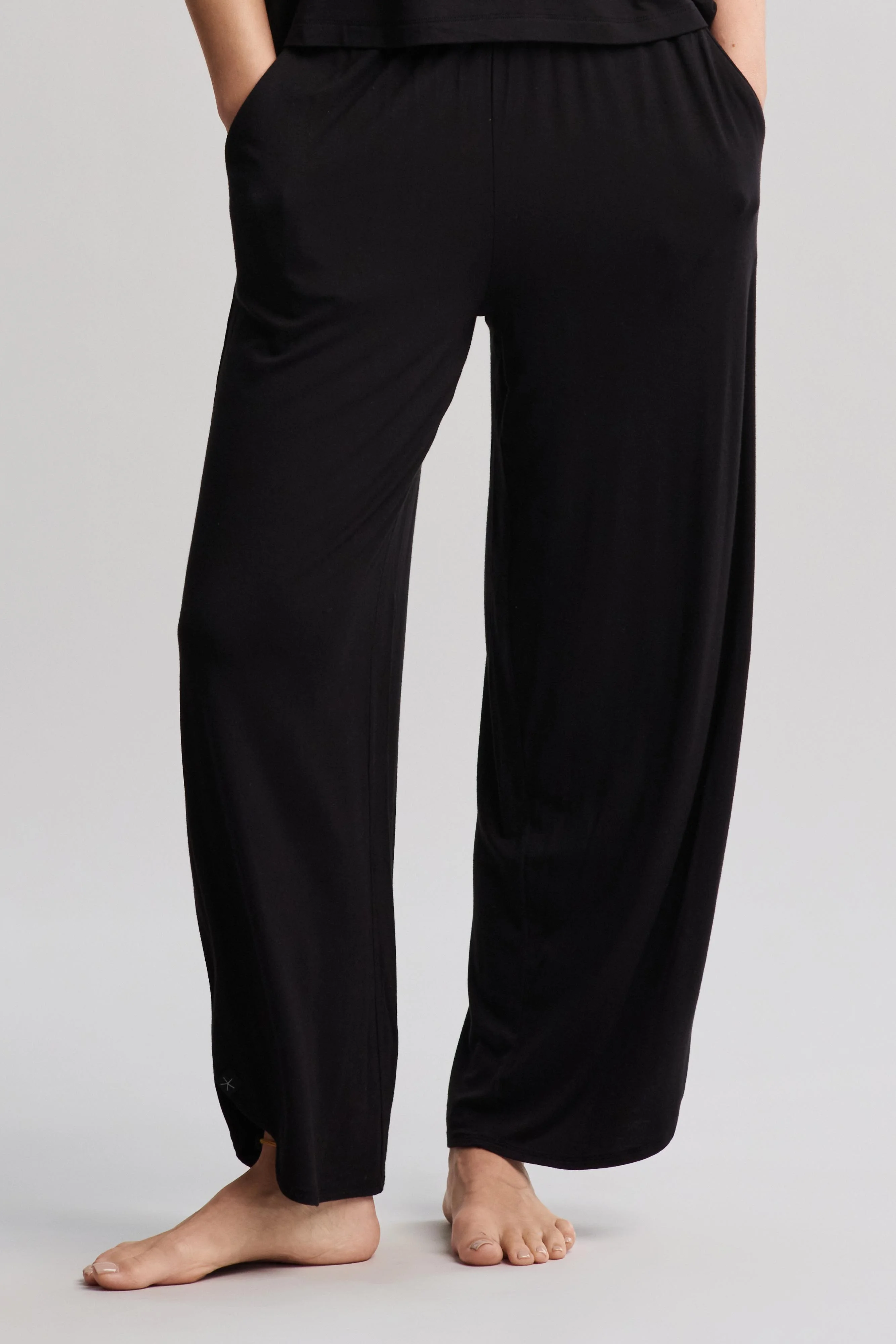 Ultra Soft Jersey Curved Hem Cropped Pant - 1