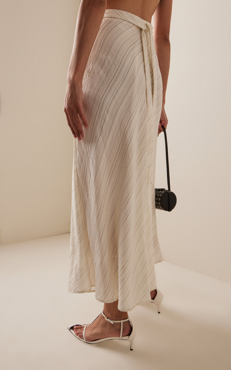 Kaia Skirt in Woven Stripe Flou ivory 4