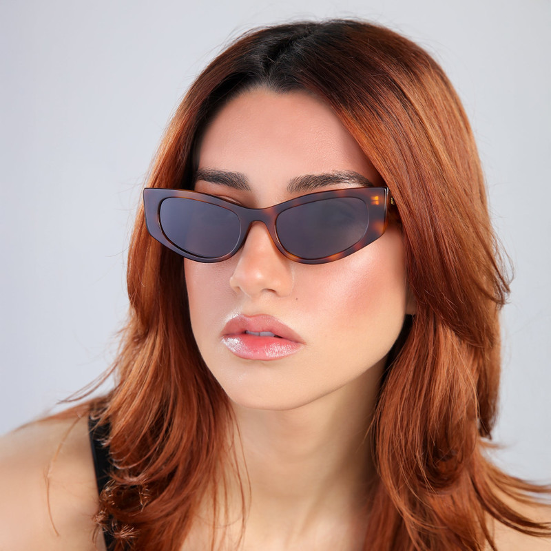 illesteva Alexa Sunglasses outlook