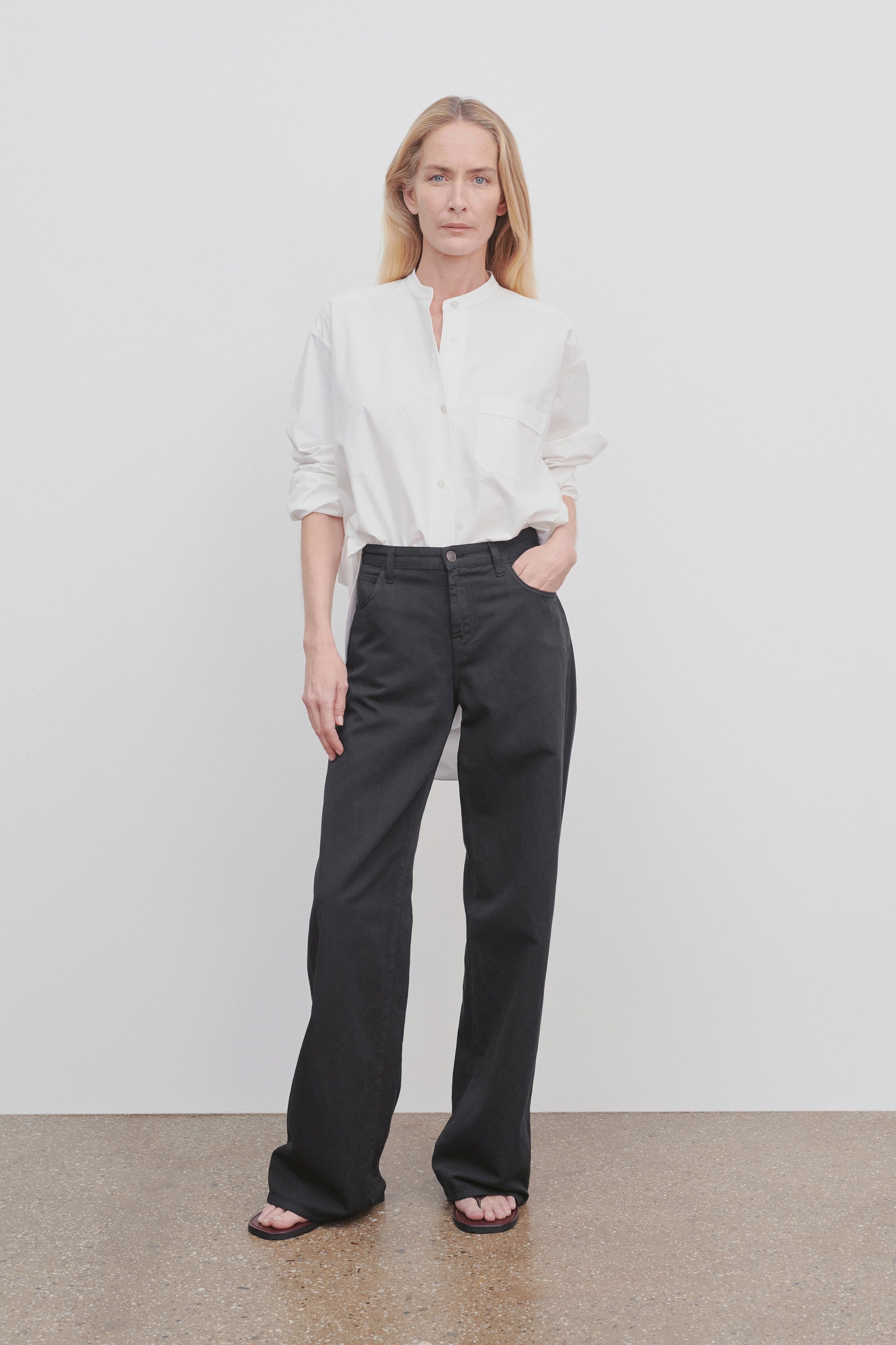 Eglitta Jean in Cotton and Linen - 3