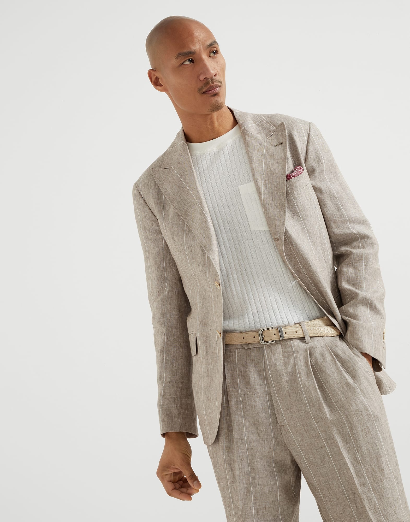 Linen wide chalk stripe deconstructed blazer with large peak lapels - 4
