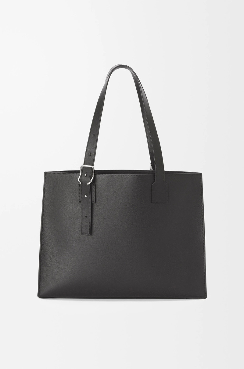 Buckle Horizontal Tote in classic calfskin 1