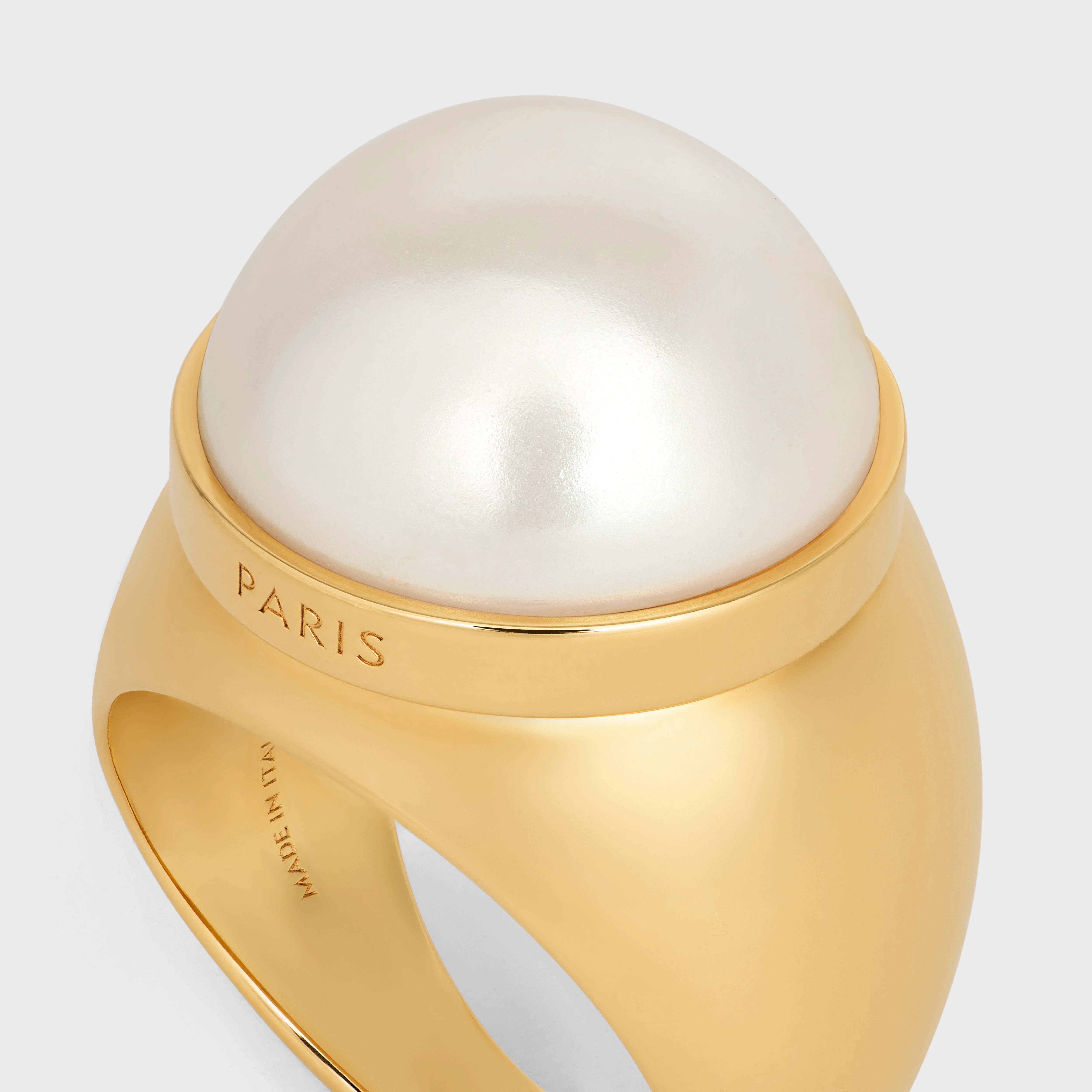 Les Perles Celine Ring in Resin Pearls and Brass with Gold Finish - 4