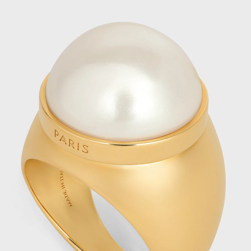 Les Perles Celine Ring in Resin Pearls and Brass with Gold Finish 4