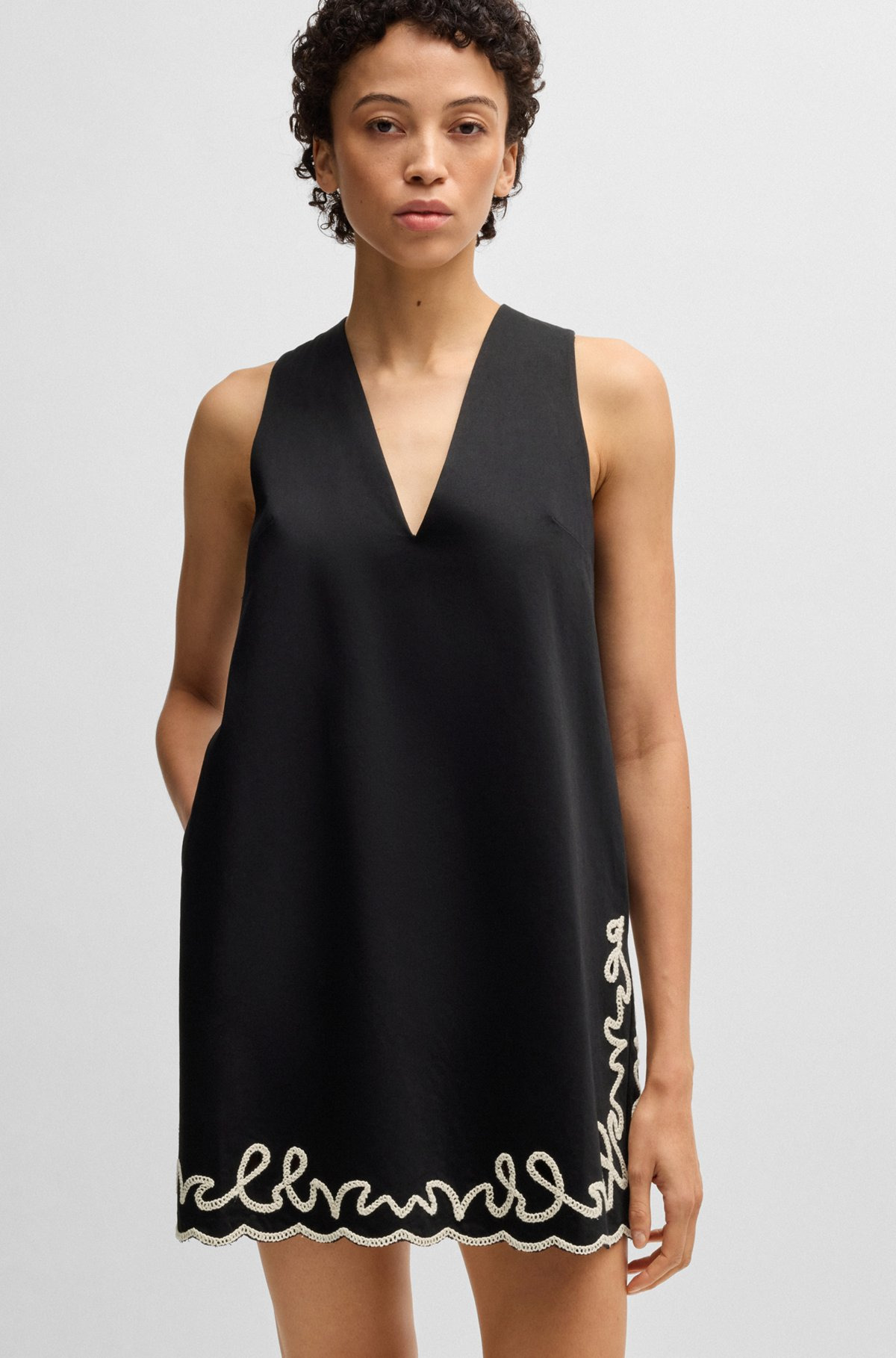 COTTON DRESS WITH CONTRAST EMBROIDERY - 5