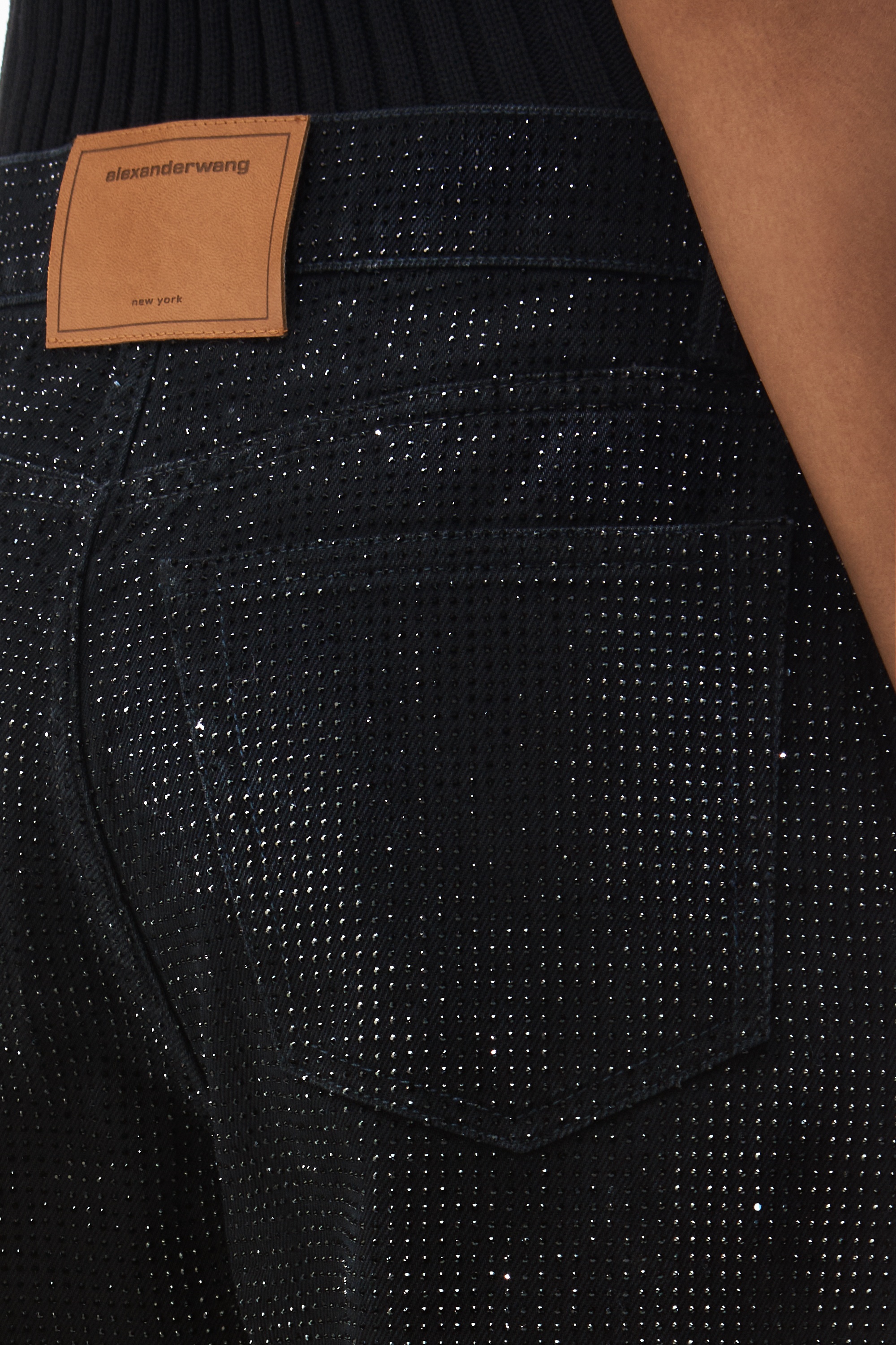 Alexander Wang ☆ブラック Crystal レギンス Alexander Wang Crystal Logo Legging in Black | FWRD