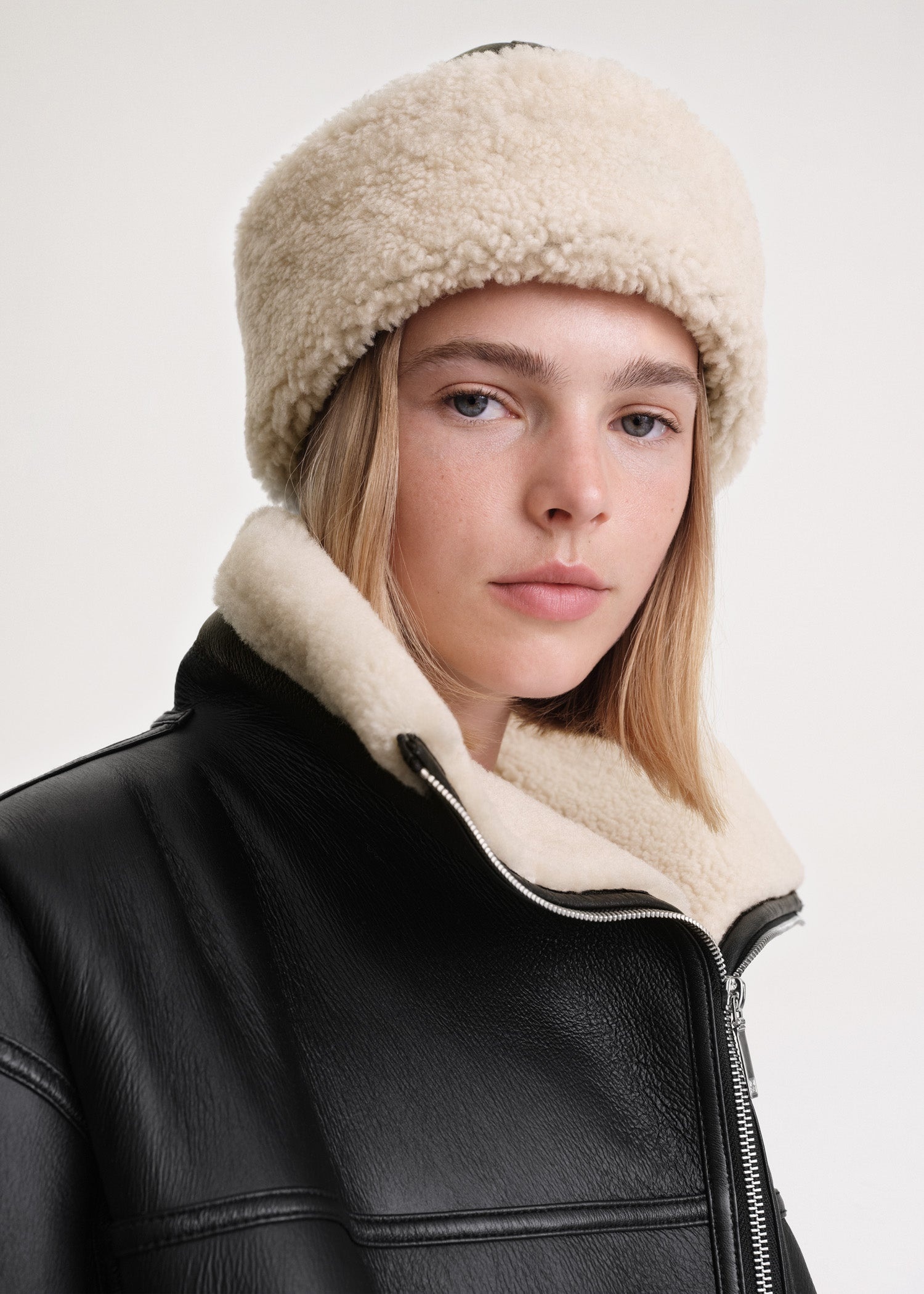 Shearling winter hat black/off white - 2