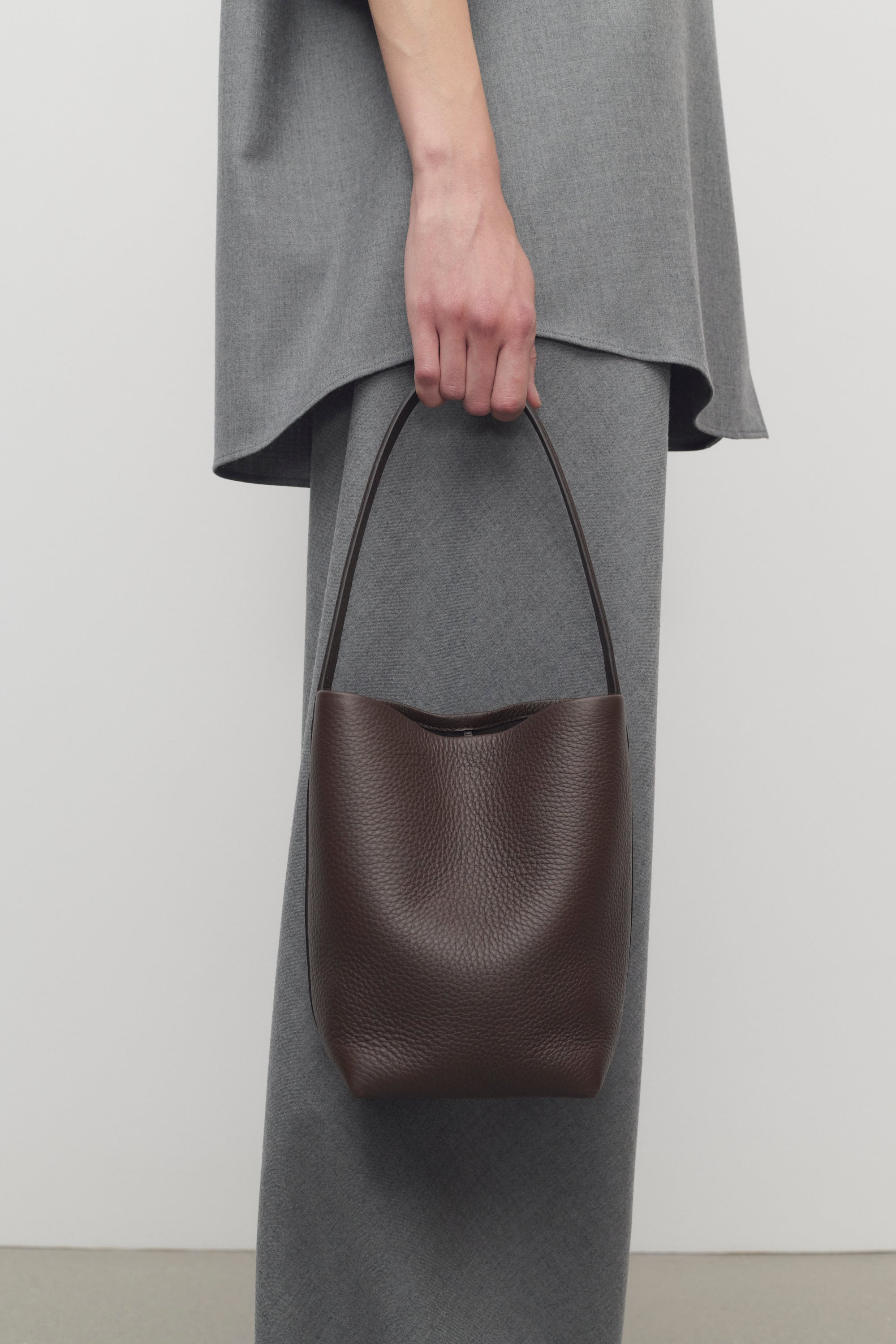 Small N/S Park Tote Bag in Leather - 4