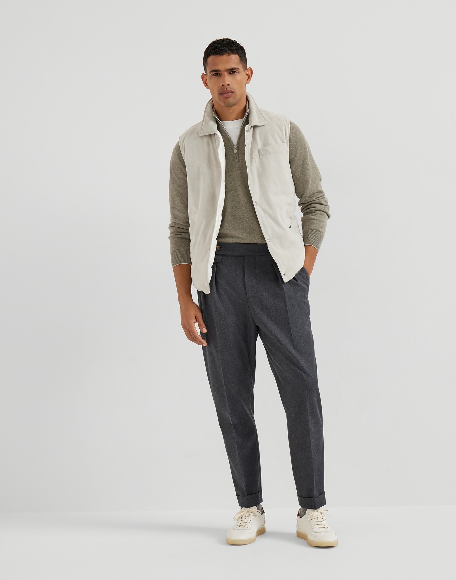 Cashmere sweater with half zip - 5
