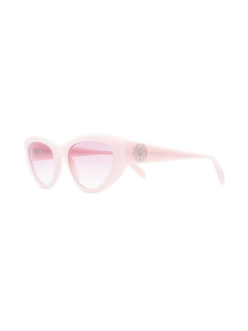 Alexander McQueen cat-eye sunglasses outlook