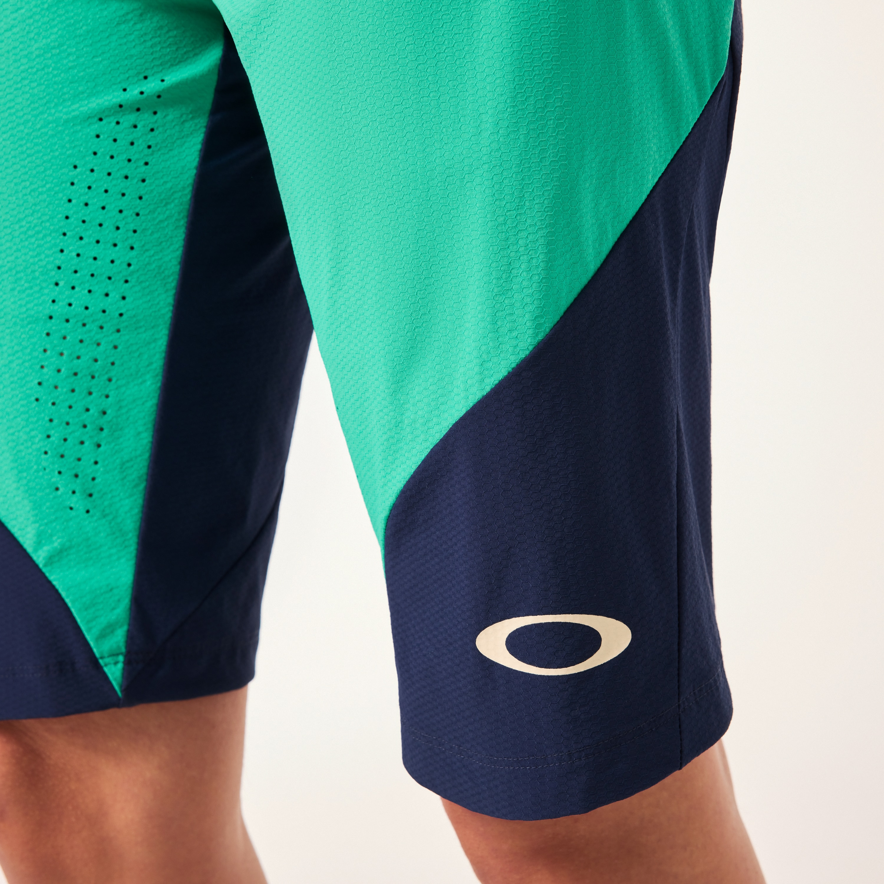W. Seeker Airline Short - 7