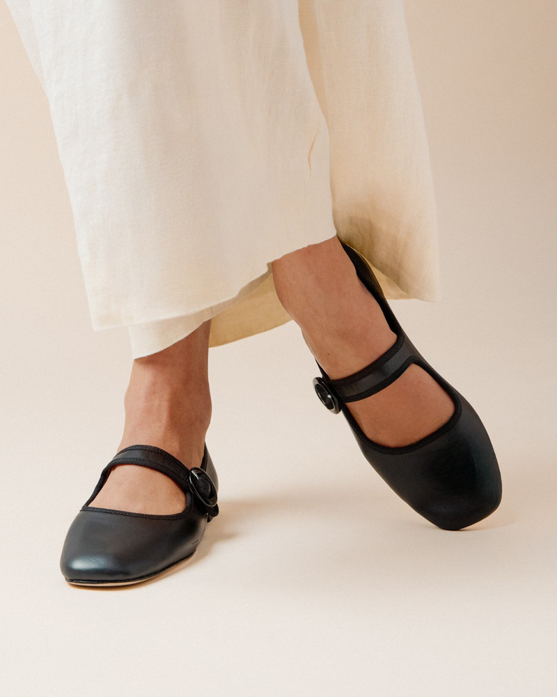 Repetto GEORGIA SQUARE-TOE MARY JANES outlook