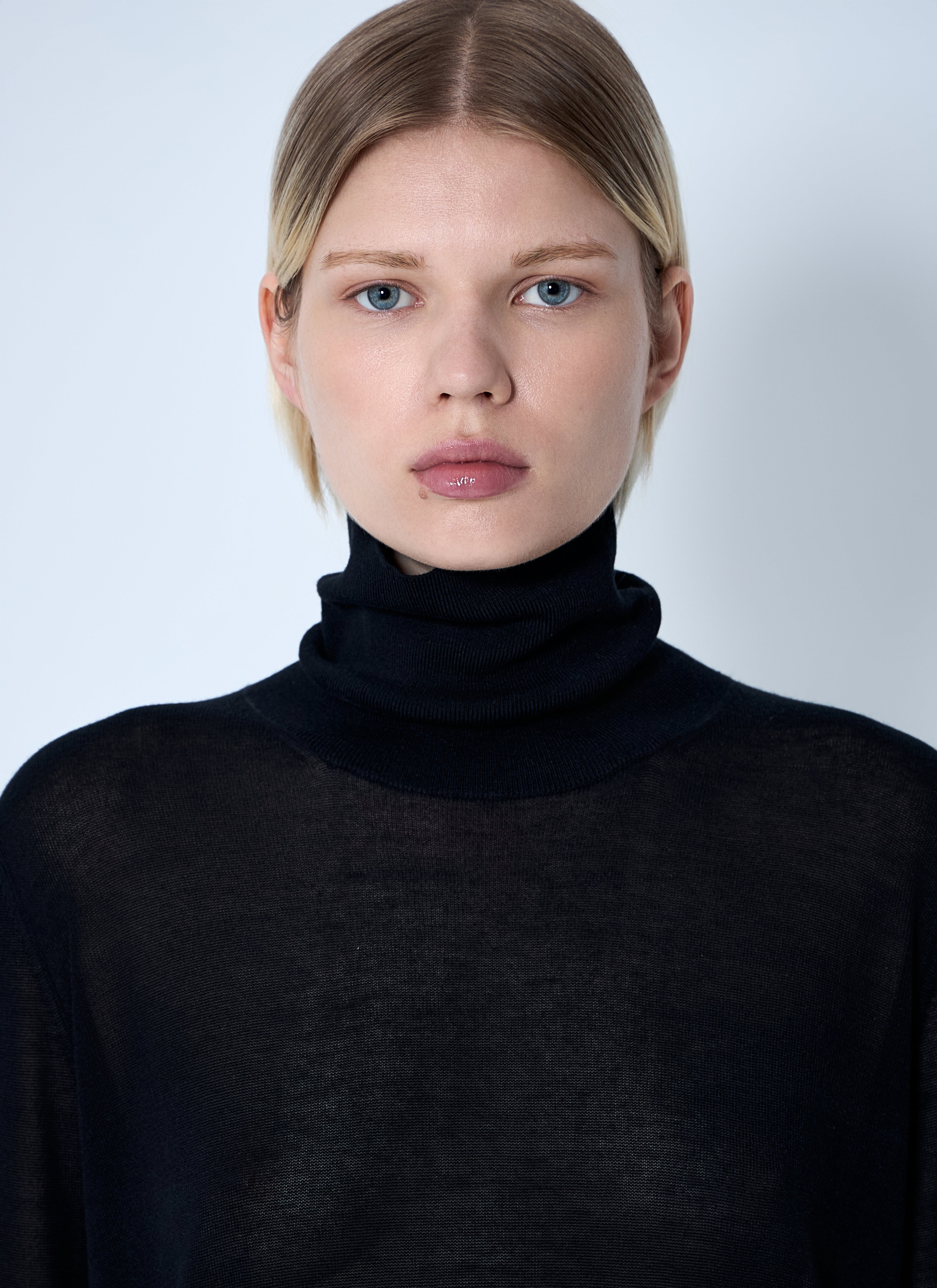 Toteme Women Slit Sleeve Turtleneck - 5