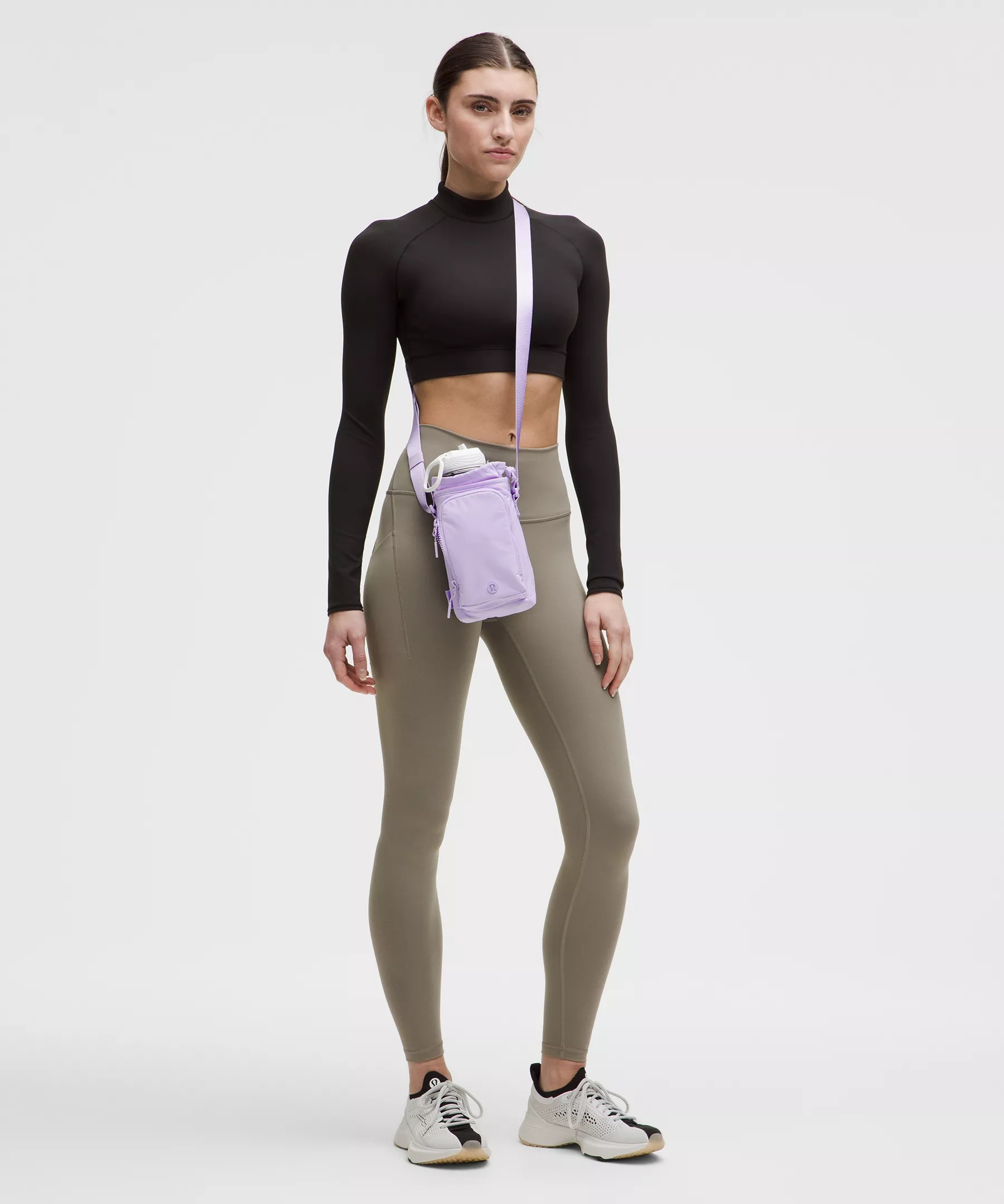 Water Bottle Crossbody with Front Pocket 2L - 2
