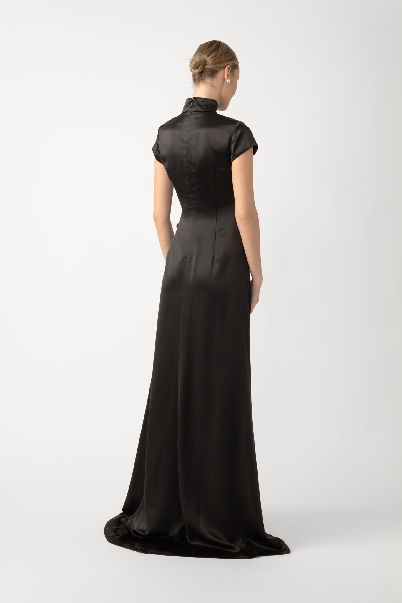PIA SATIN GOWN - 3