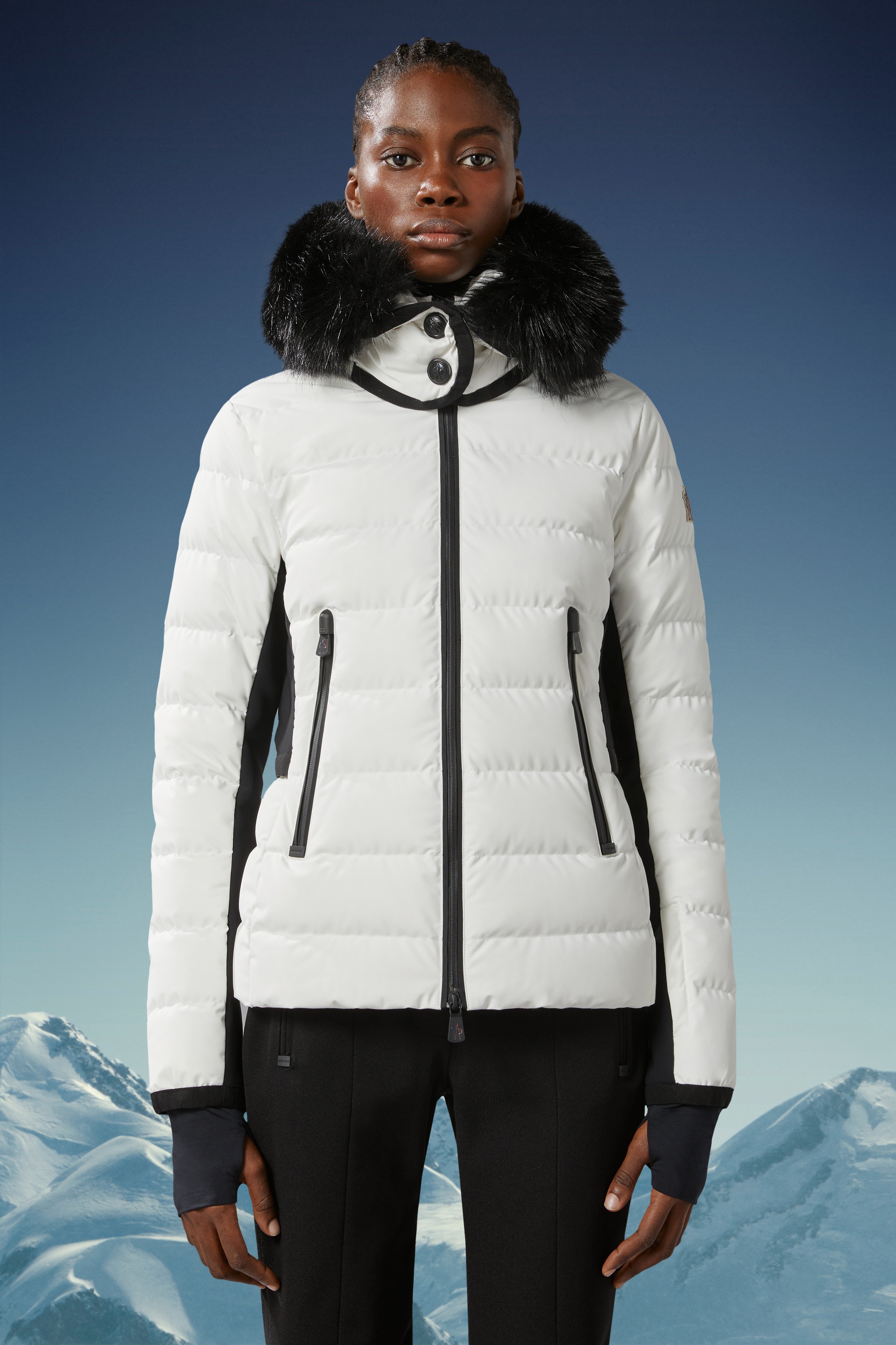 Lamoura Short Down Jacket - 3