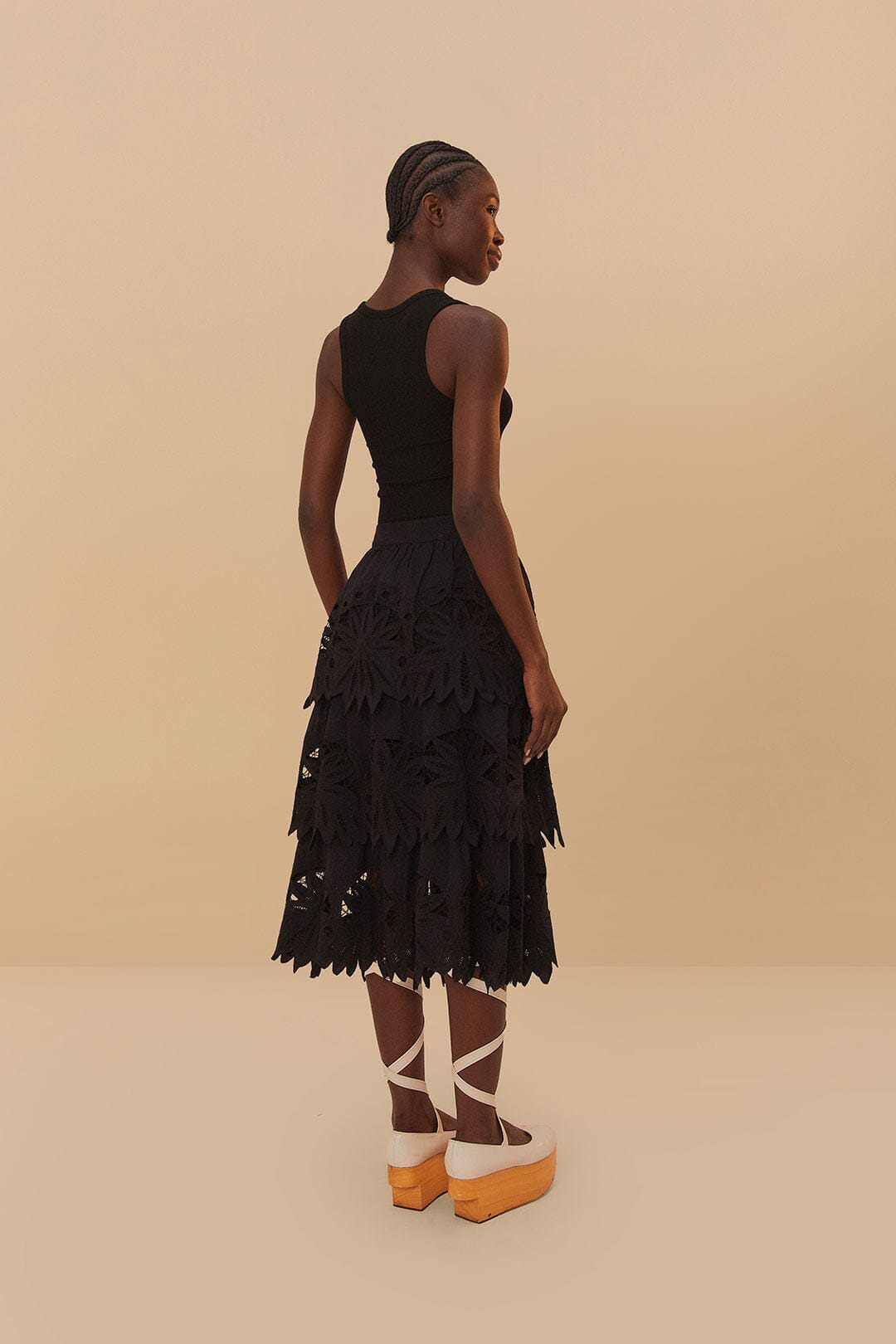Black Daisy Embroidered Midi Skirt - 4