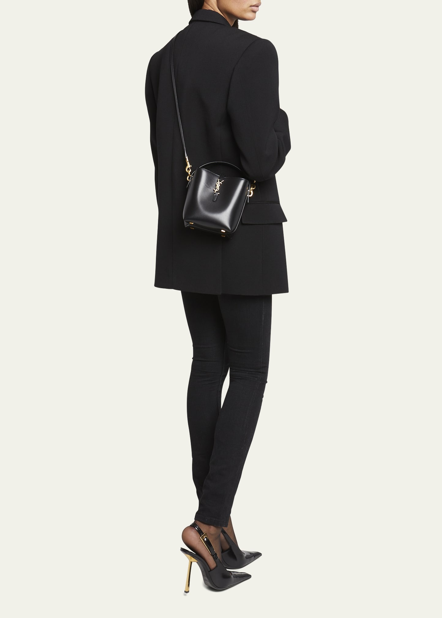 Le 37 Mini Shiny Leather Bucket Bag - 5
