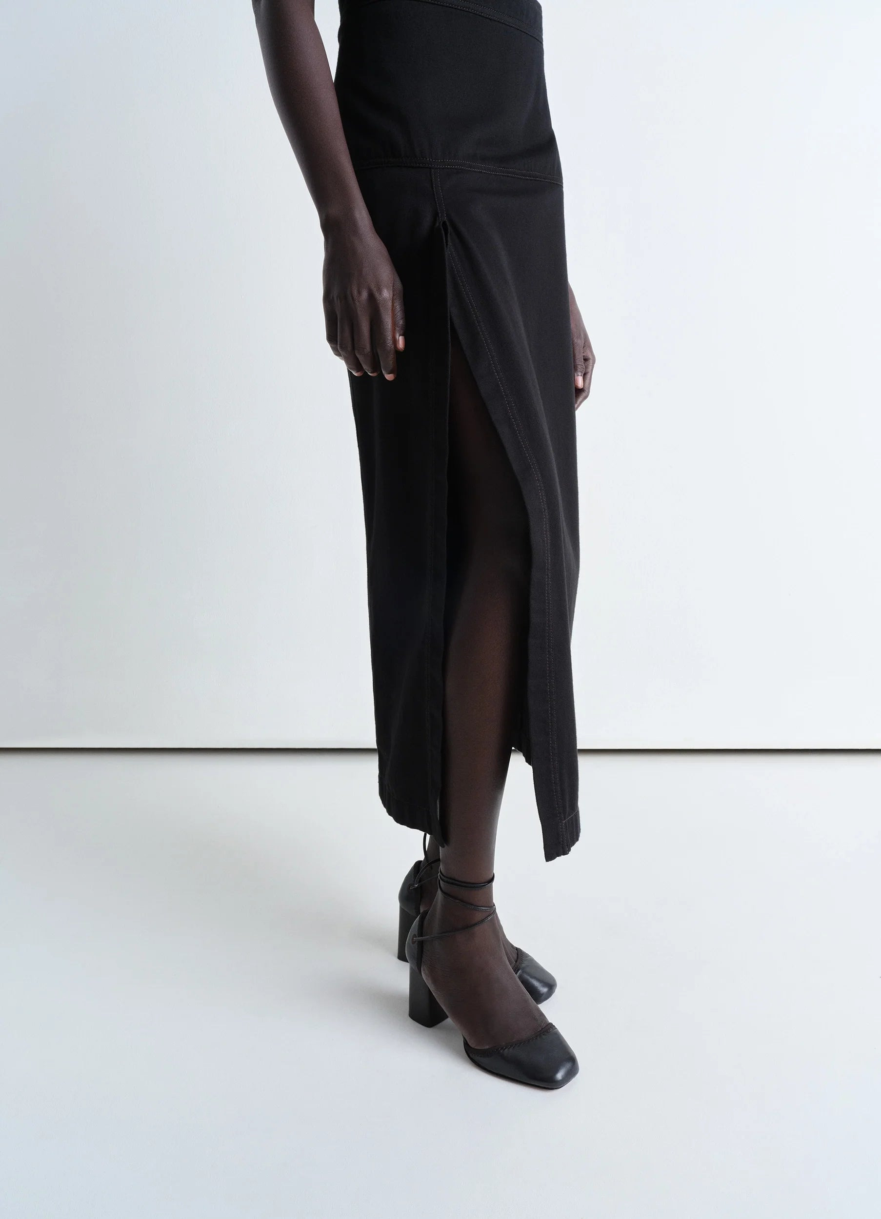 SKIRT WITH SLIT - 3