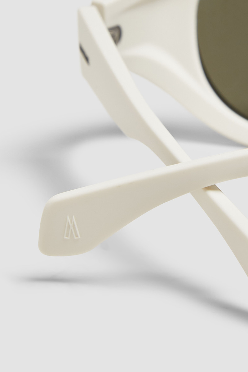 Futuro Round Sunglasses 6