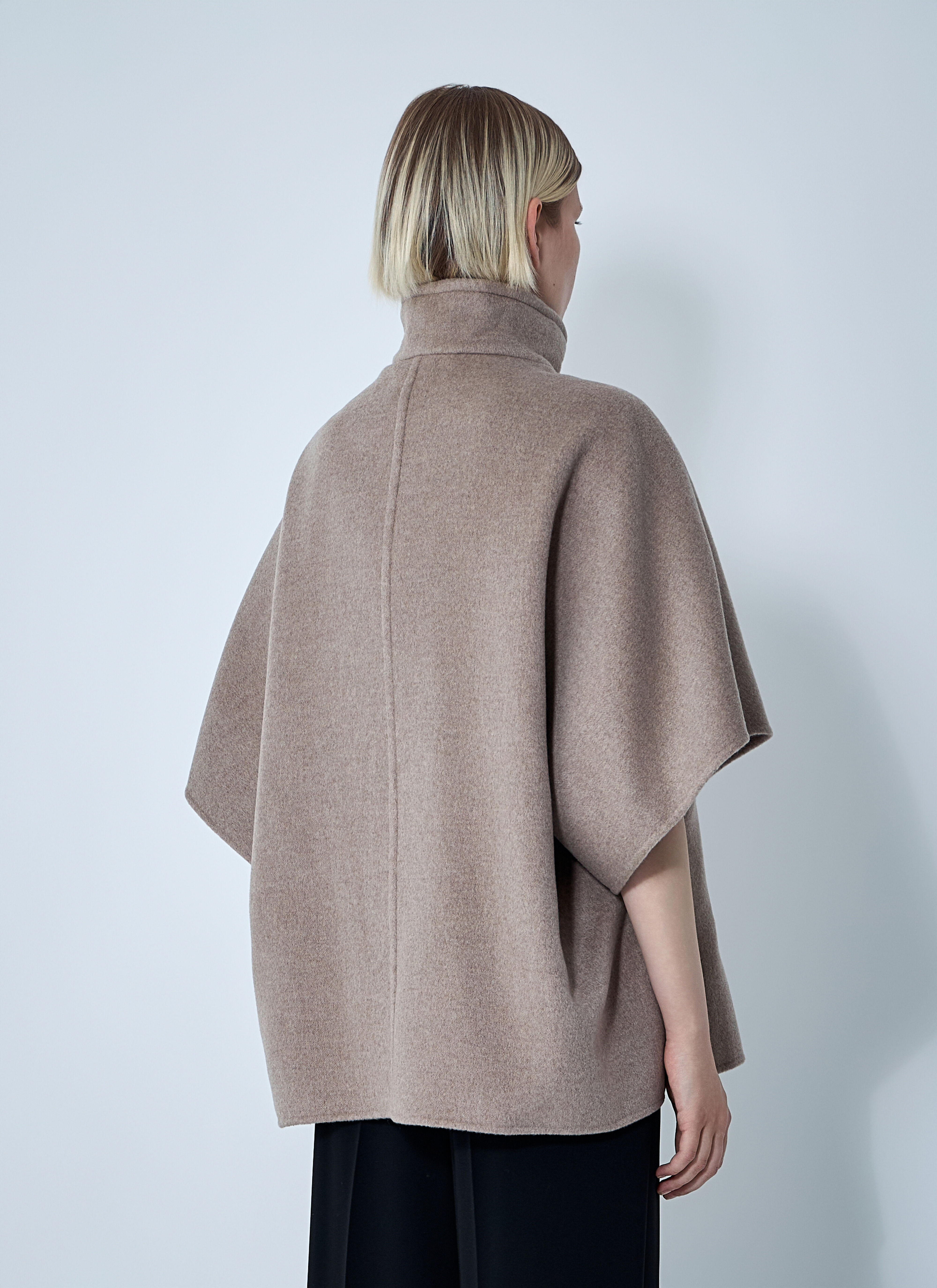Cashmere Logo Motif Poncho - 4