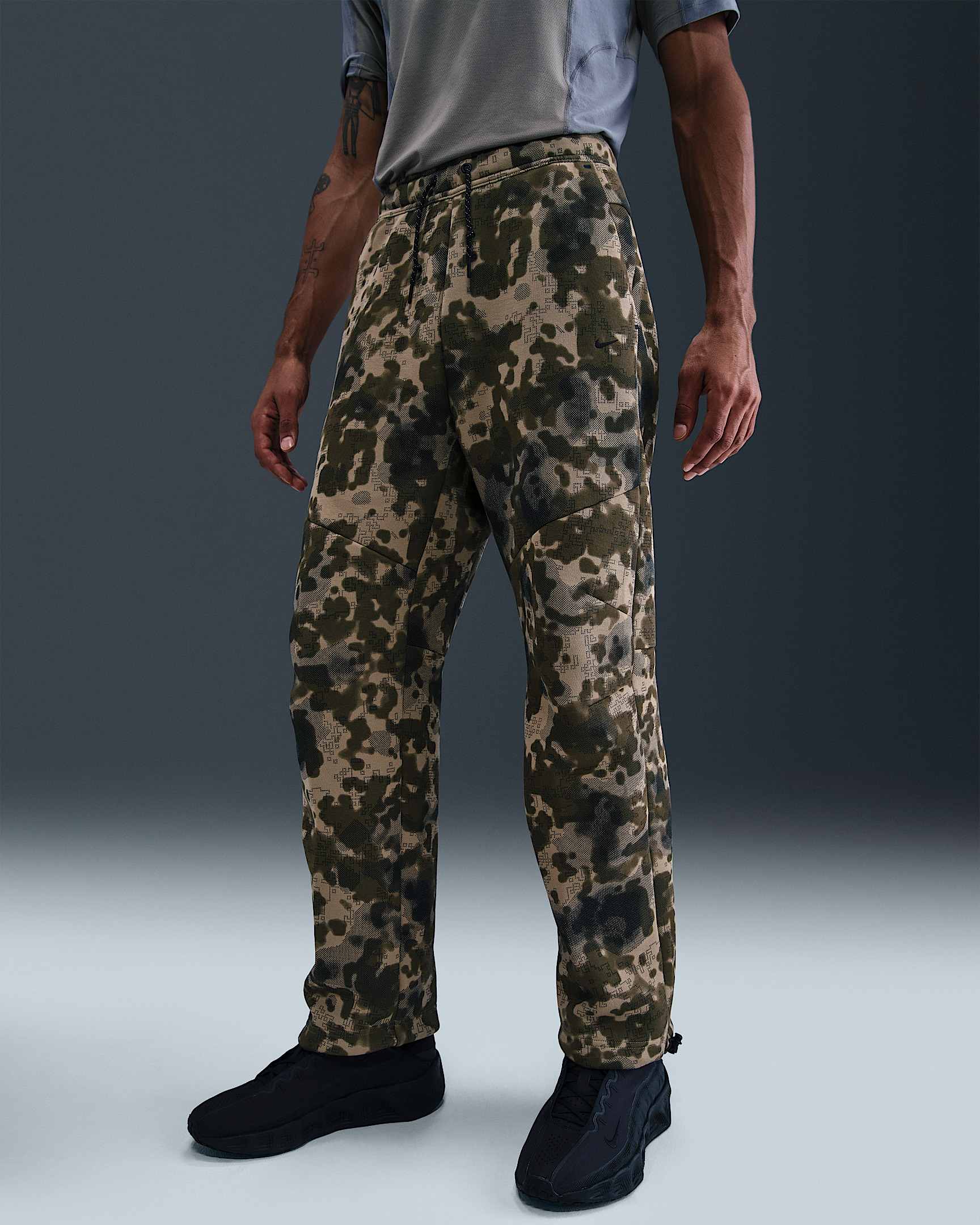Nike Tech Men's Open-Hem Fleece Camo Pants - 2