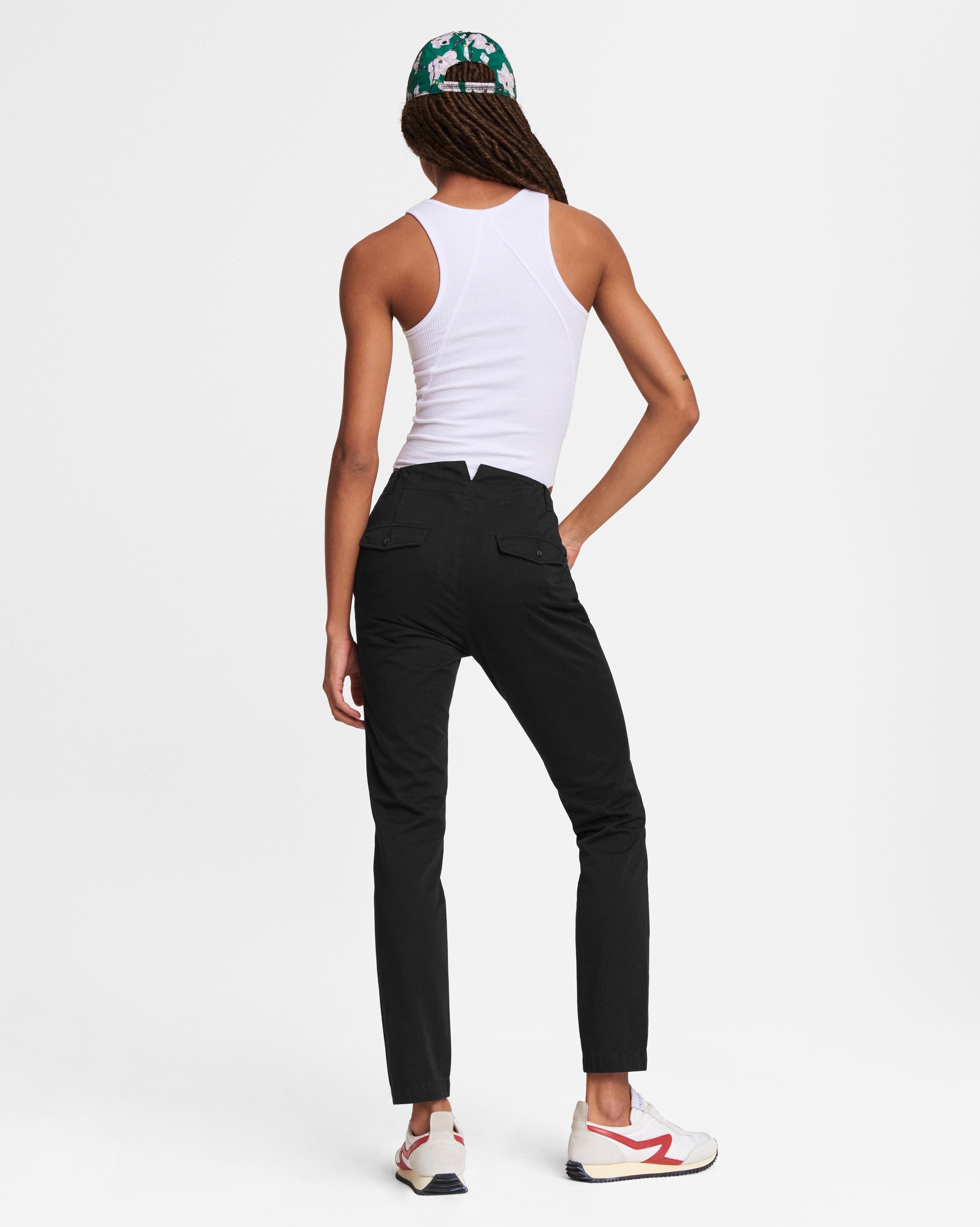 Field Cotton Chino
Relaxed Fit Pant - 5