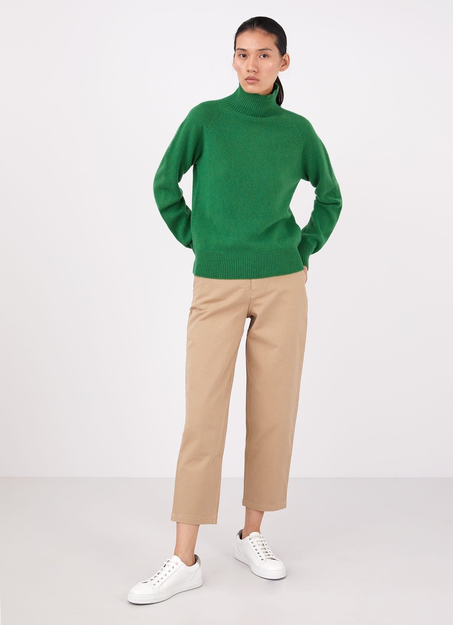 Lambswool Funnel neck jumper - 3