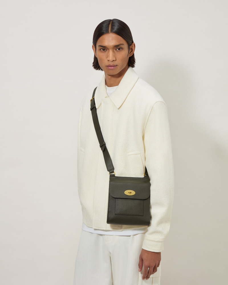 Mulberry Small Antony
Juniper Green Small Classic Grain outlook