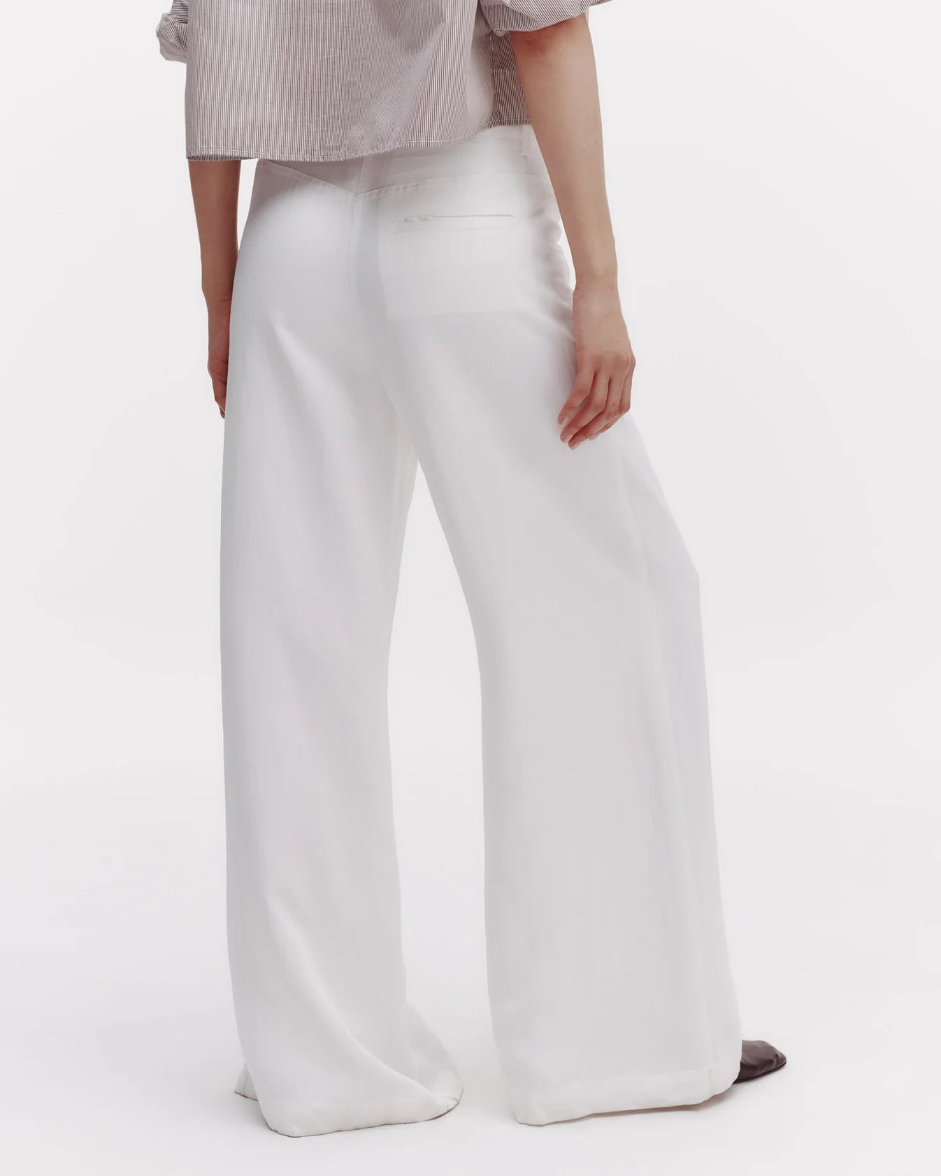 Dee's Trouser in Coated Viscose Linen - 5