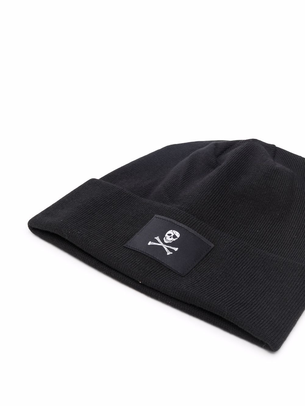 jolly roger-patch knitted beanie - 2