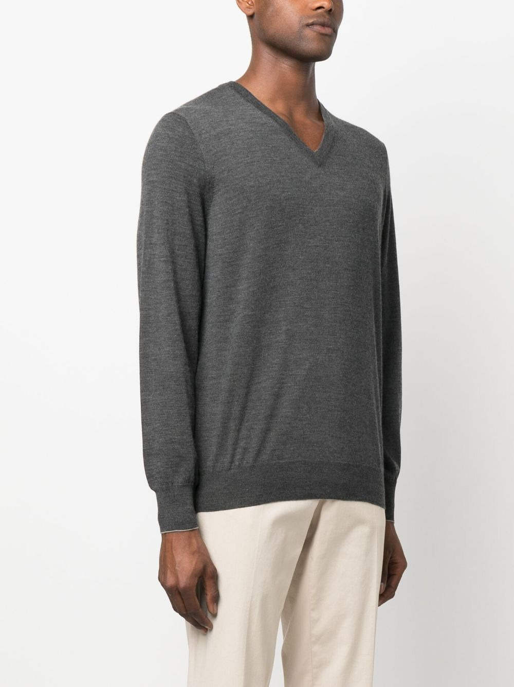 V-neck fine-knit jumper - 3