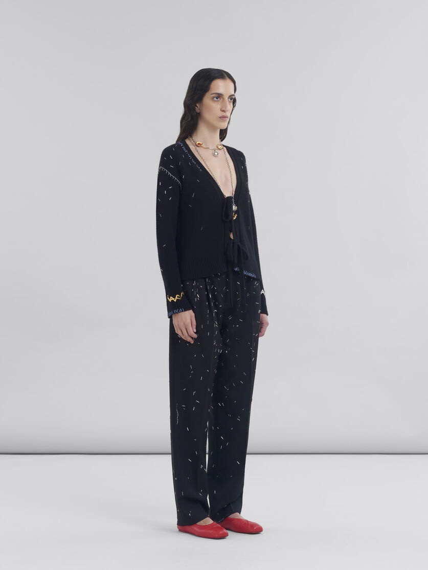 LONG SLEEVED CARDIGAN CASHMERE BLEND WITH PEARL DETAIL - 5
