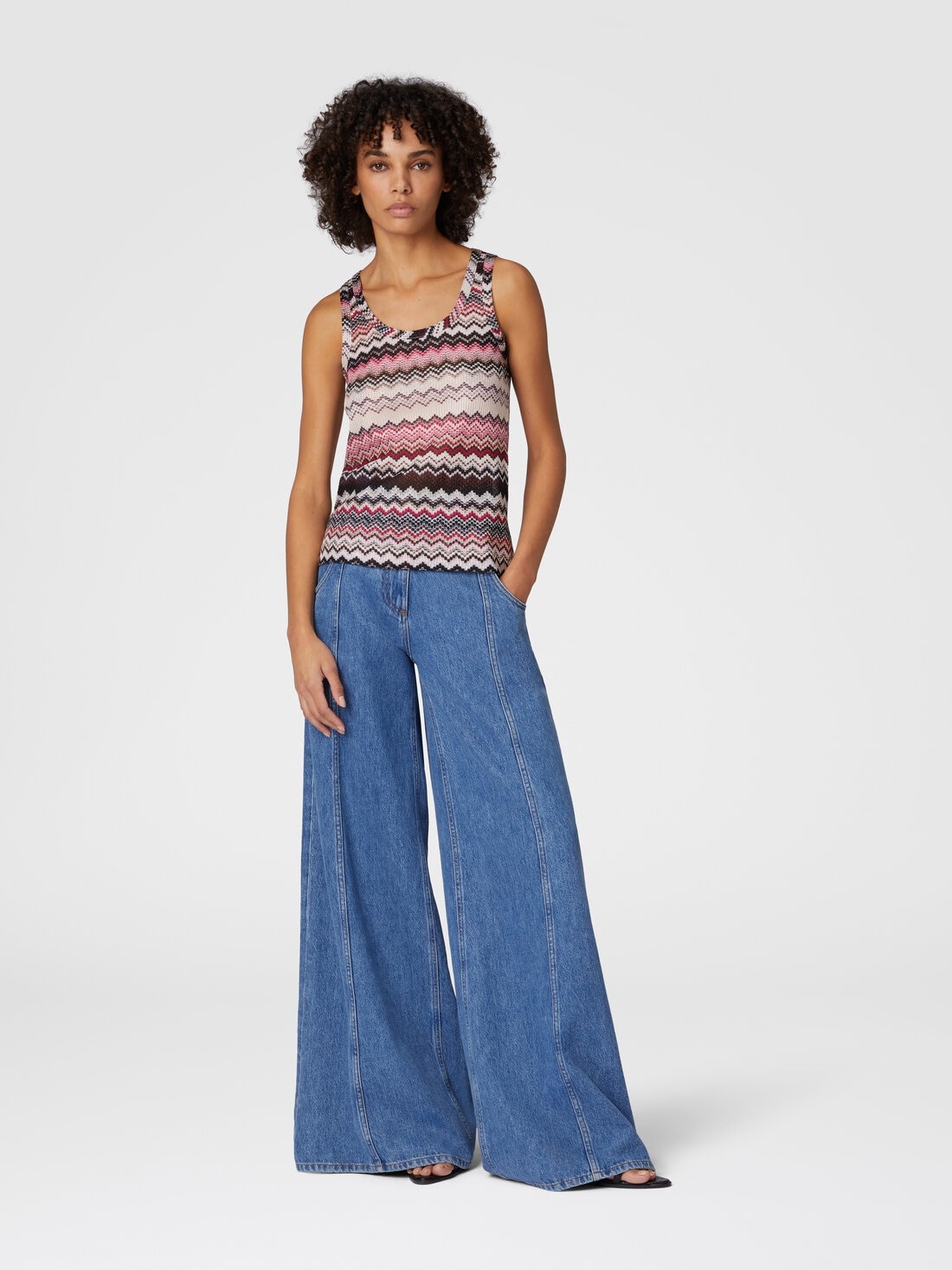 Tank top with serrated lamé zigzag pattern - 2