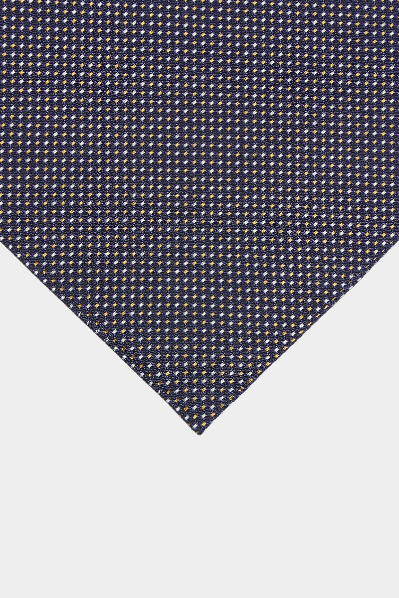 D2 CLASSIC POCKET SQUARE 3