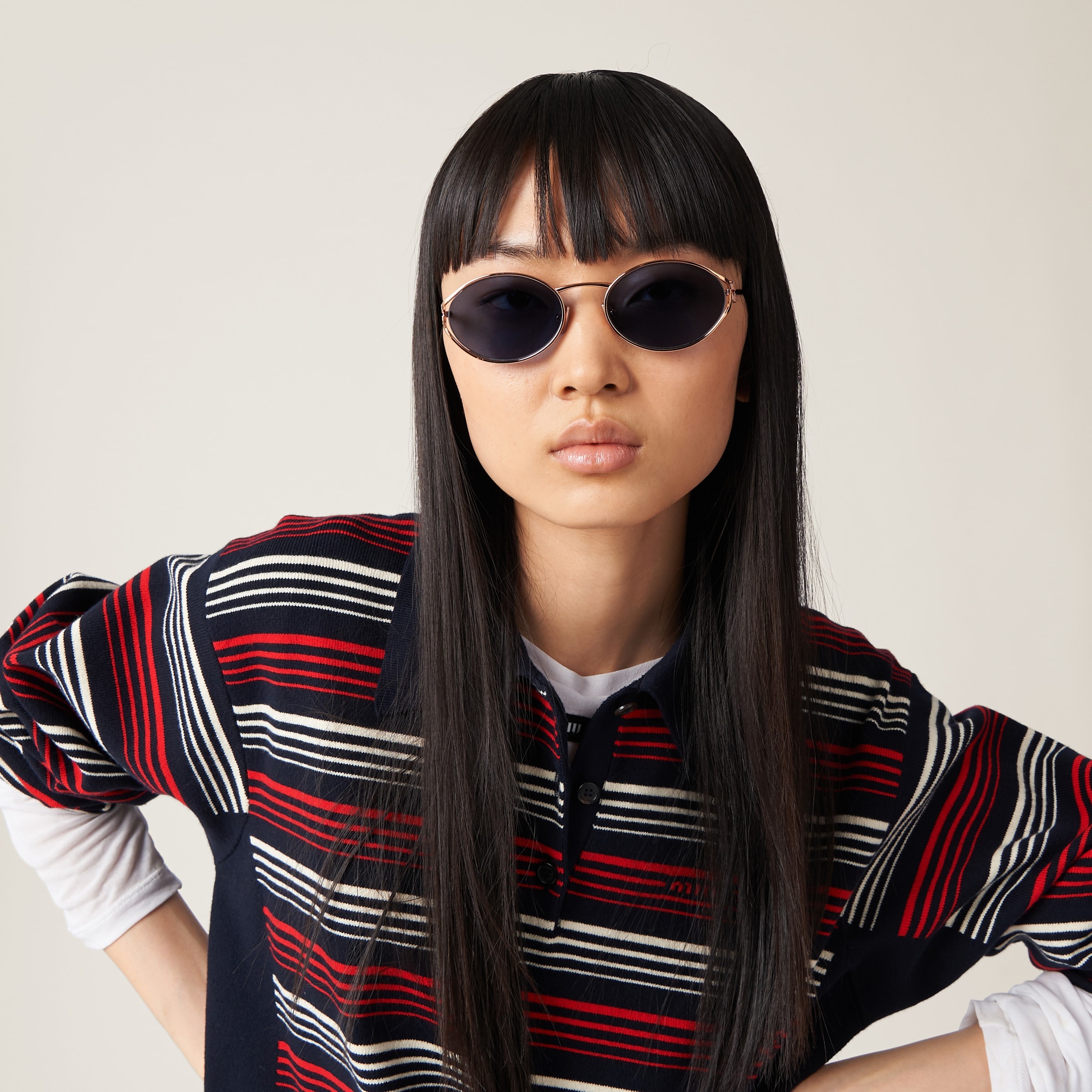 Miu Miu Miu Miu Logo sunglasses | REVERSIBLE