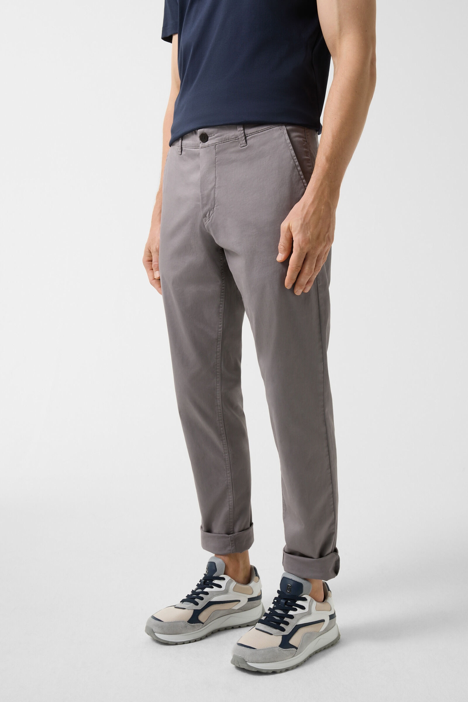 Nik chinos in Gray - 1