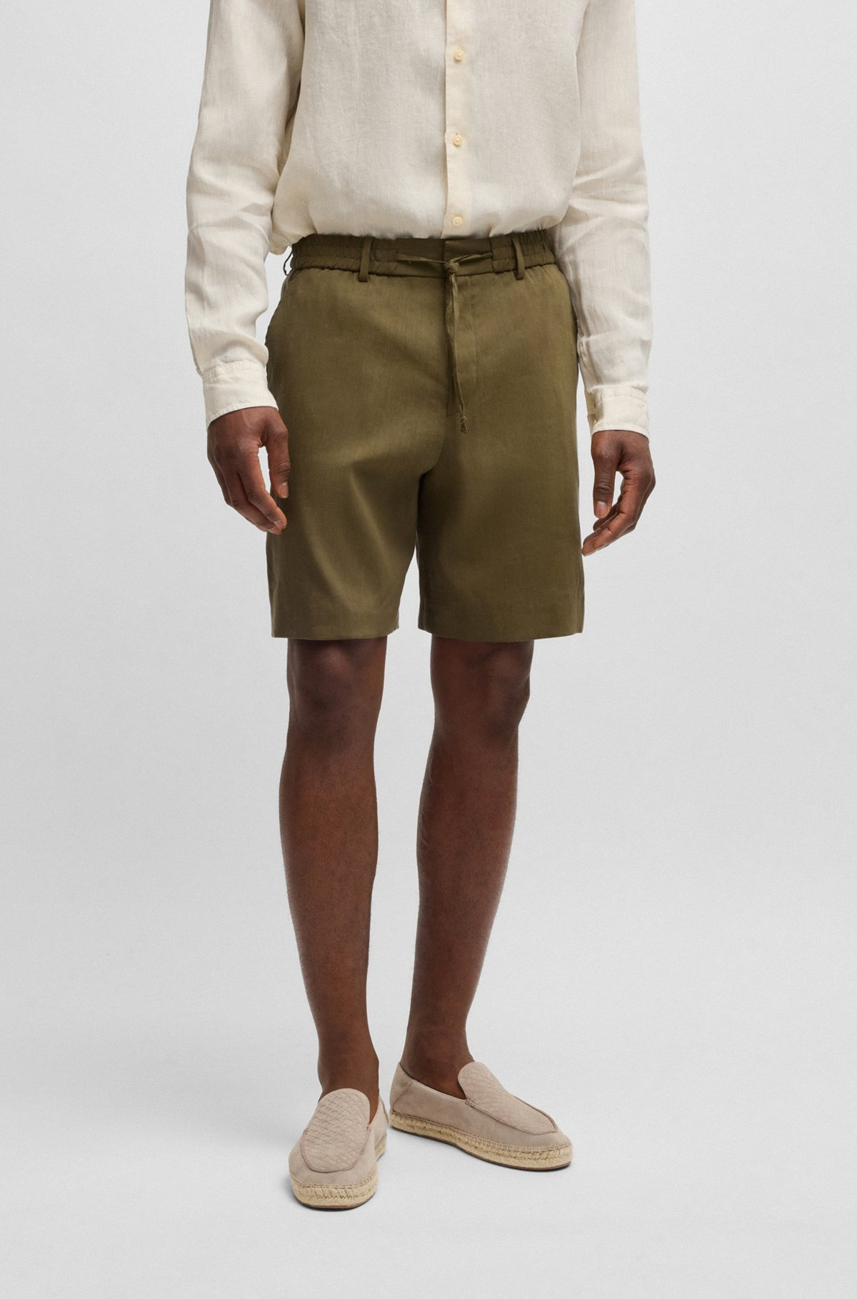 FORMAL SHORTS IN A LINEN BLEND - 2