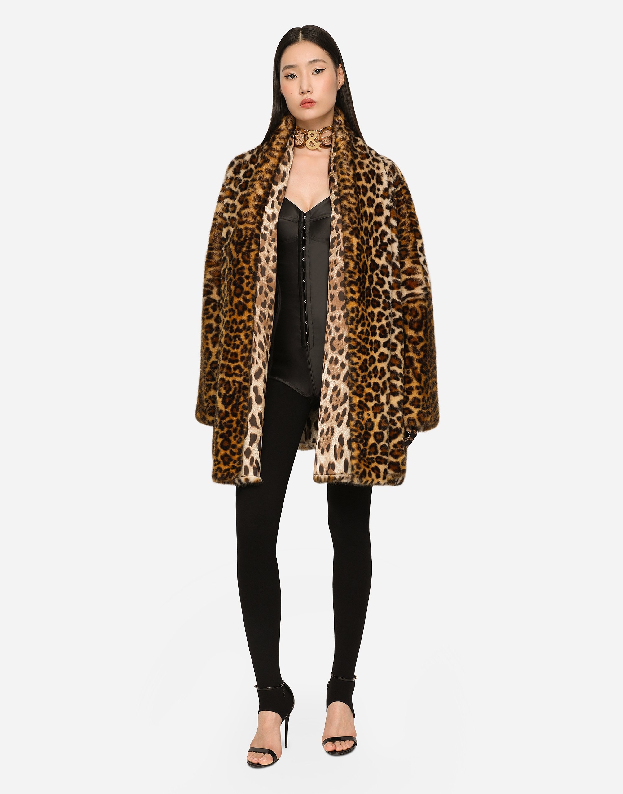 Faux fur cape with leopard print - 2